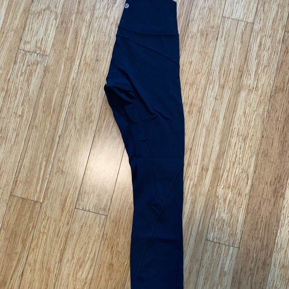 Lululemon in movement leggings - Picture 1 of 5